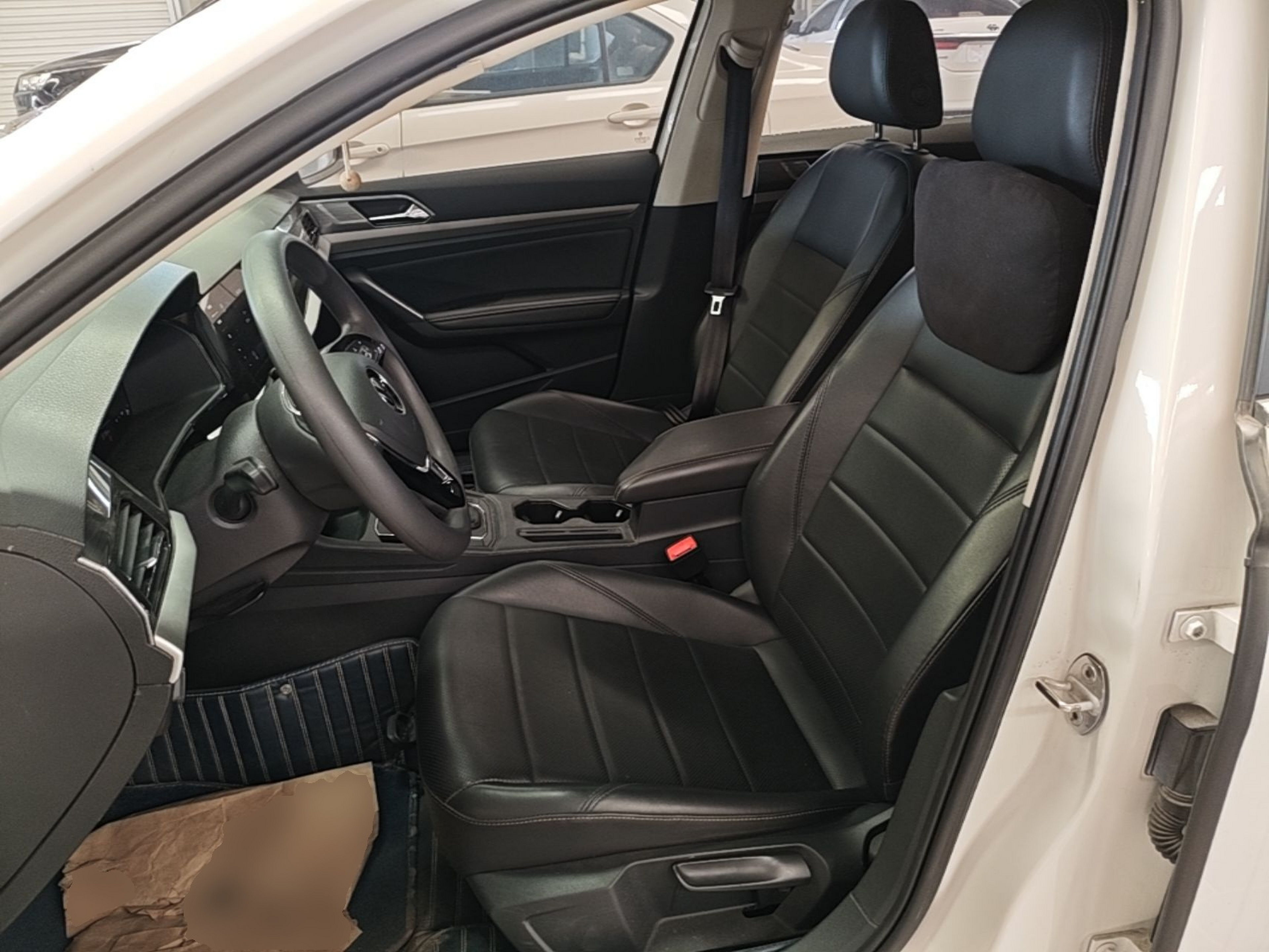 Vordere Reihe im Auto