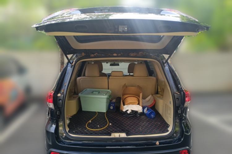 Used Toyota Highlander 2018 2.0T Two-Wheel Drive Elite Version 5 Seats China VI Standard