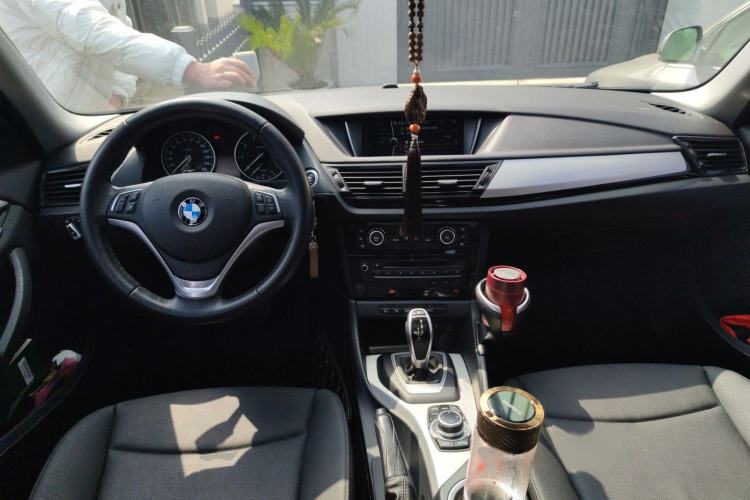 Used BMW X1 2014 sDrive18i Leading Model
