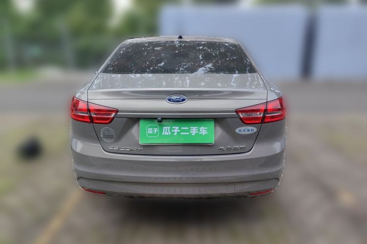 Used Ford Escort 2015 1.5L Manual Comfort Model
