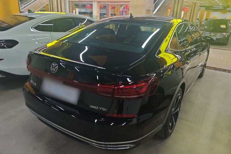 Used Volkswagen Passat 2025 Outstanding Model 380TSI Starry Dragon Glorious Edition Rear Right 45 Deg