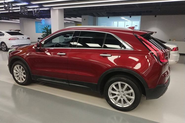 Used Cadillac XT4 2018 28T Two-Wheel Drive Tech Version