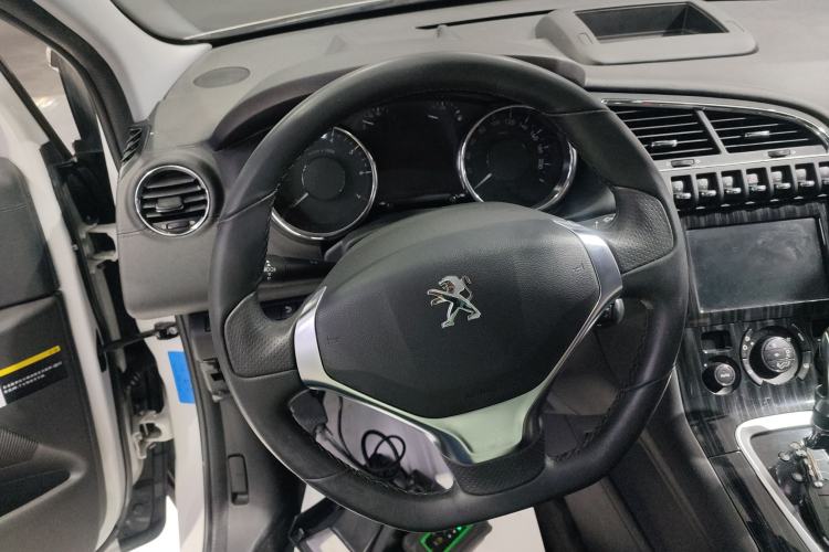 Used Peugeot 3008 2015 1.6THP Automatic Prestige Edition Steering Wheel