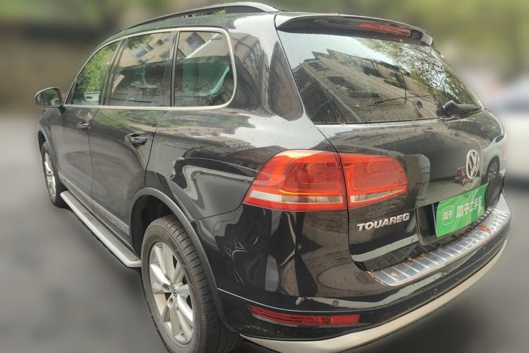 Used Volkswagen Touareg 2011 3.0 TSI High-End Version Rear Left 45 Deg