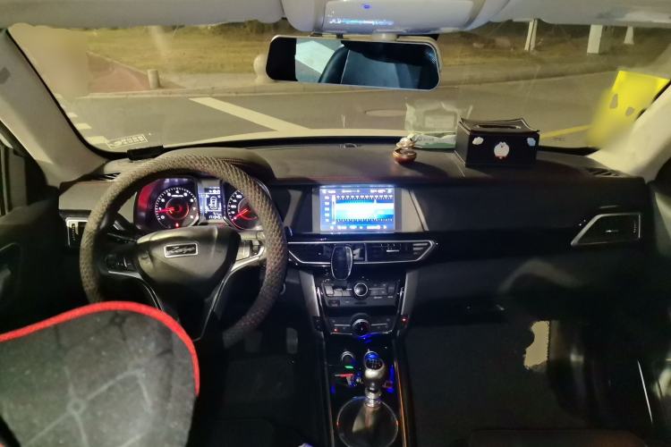 Used Zotye Domy X5 2015 1.5T Manual Luxury Model China V Standard Center Console