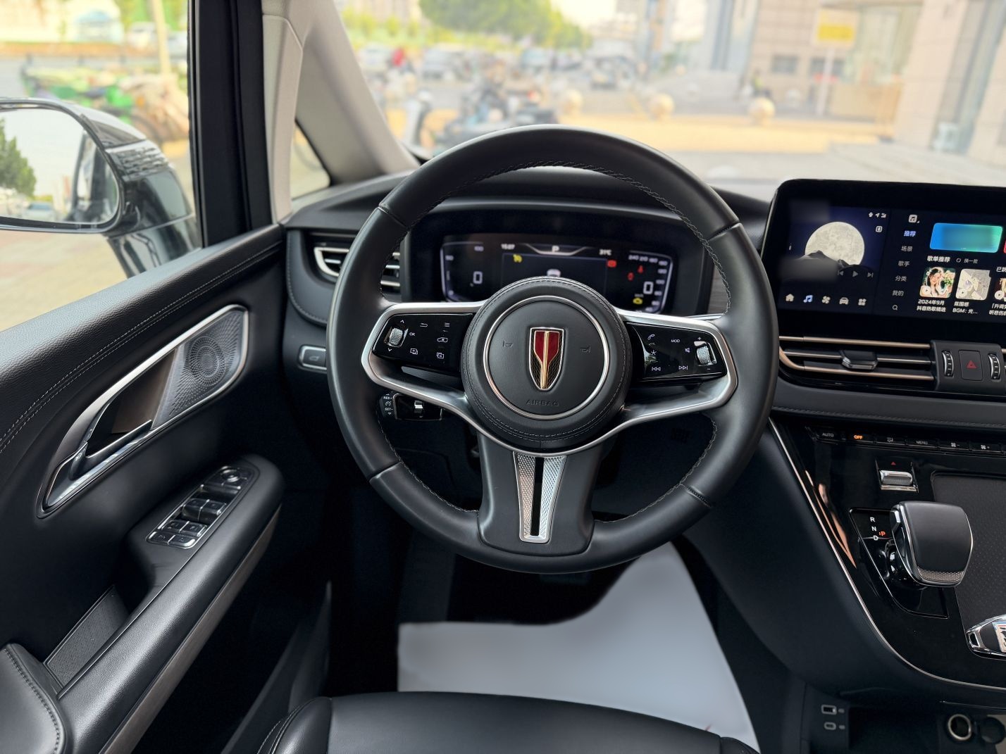 Hongqi HQ9 PHEV 2024 2.0T Four-Wheel Drive Business Edition — снимка 19