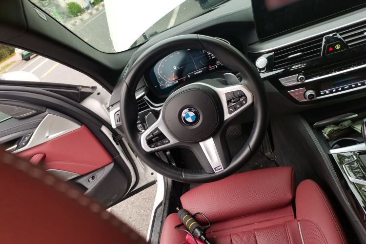 Used BMW 5 Series 2021 530Li Luxury Edition M Sport Package Steering Wheel