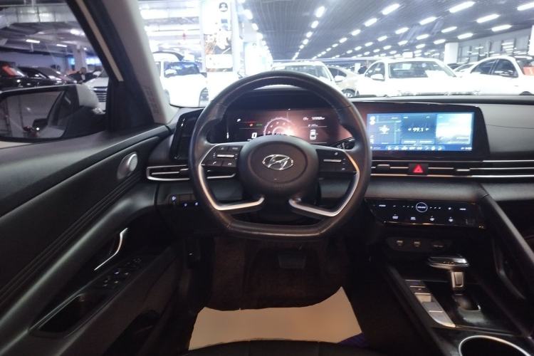 Used Hyundai Elantra 2021 1.5L CVT GLX Elite Edition Steering Wheel