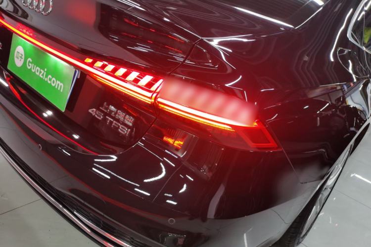 Used Audi A7L 2024 45TFSI S-line Dream-Building Edition Flow Crystal Package
