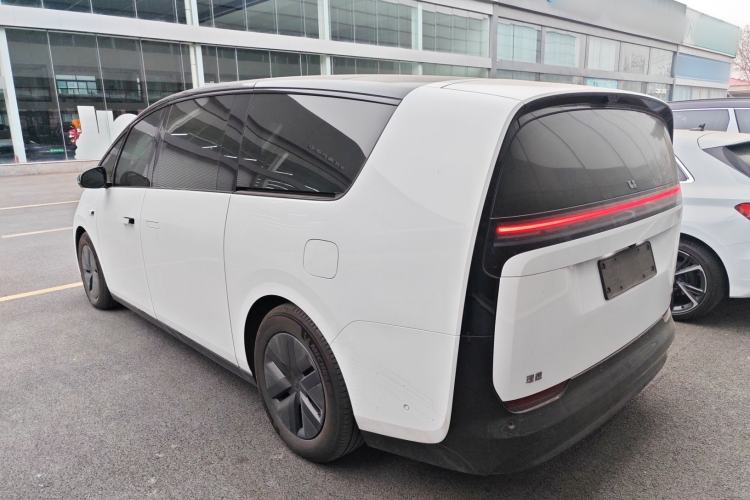 Used Li Auto MEGA 2025 Home Family Special Edition
