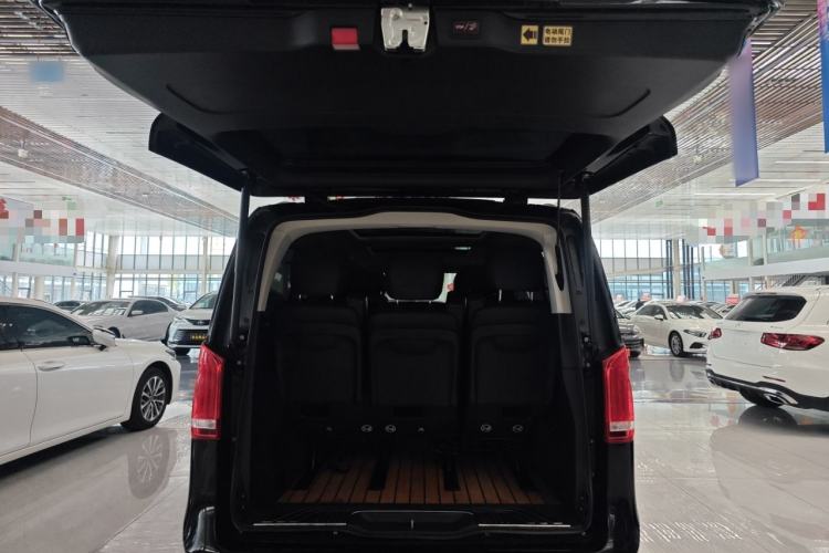 Used Mercedes-Benz V-Class 2021 V 260 Prestige Edition Trunk