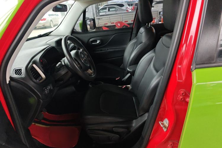 Used Jeep Renegade 2018 Connected Large Screen Version 180T Automatic High-Energy Edition