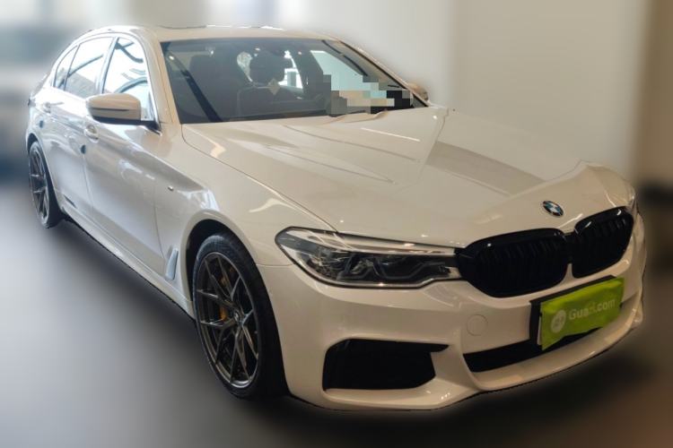 Used BMW 5 Series 2020 525Li M Sport Package Front Right 45 Deg