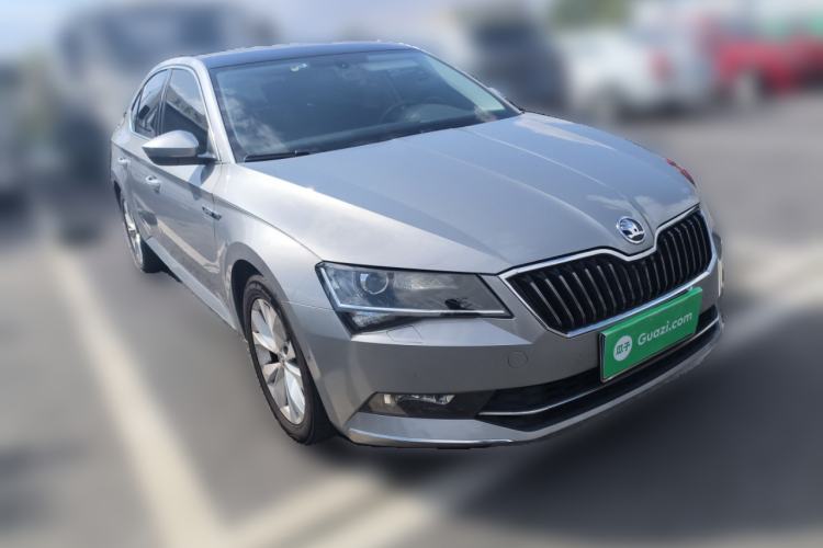 Used Skoda Superb 2016 TSI330 DSG Innovation Edition Front Right 45 Deg