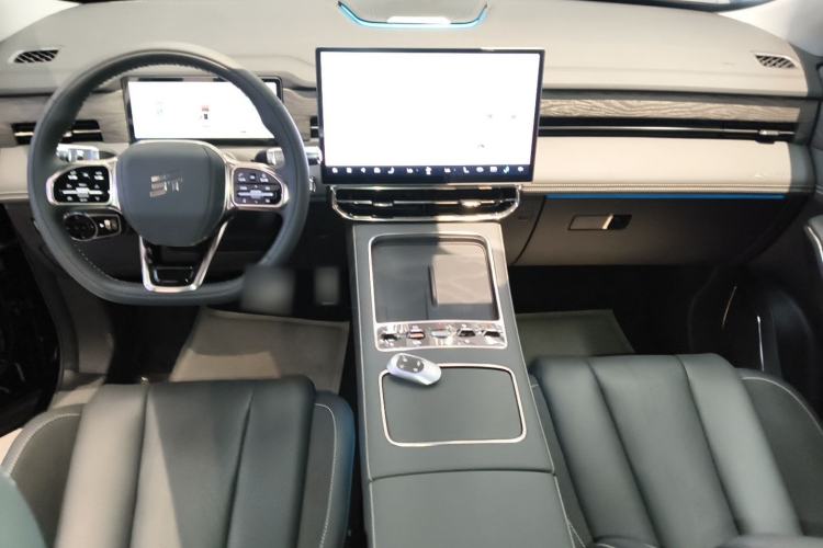 Used JETOUR Shanhai L9 2025 1.5TD 2DHT Luxury Edition 6-Seater
