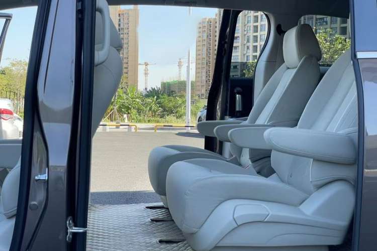 Used Buick GL8 2021 Land Cruiser Executive Class 652T Comfort Model
