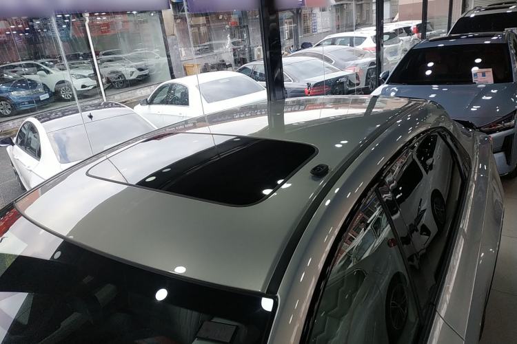 Used Honda e:NS2 2024 Light-Chasing Version Roof