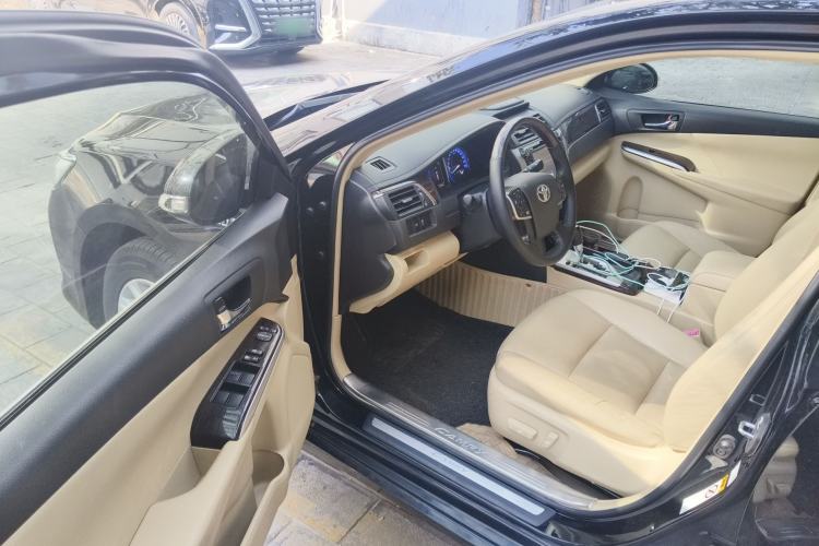 Used Toyota Camry 2015 Dual-Engine 2.5 HG Luxury Navigation Edition Driver Seat
