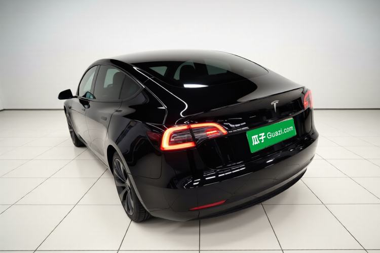 Used Tesla Model 3 2022 Rear-Wheel-Drive Version Exterior 2