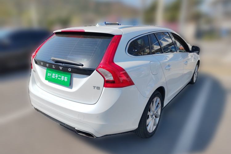 Used Volvo V60 2015 T5 Zhiyi Edition Rear Right 45 Deg