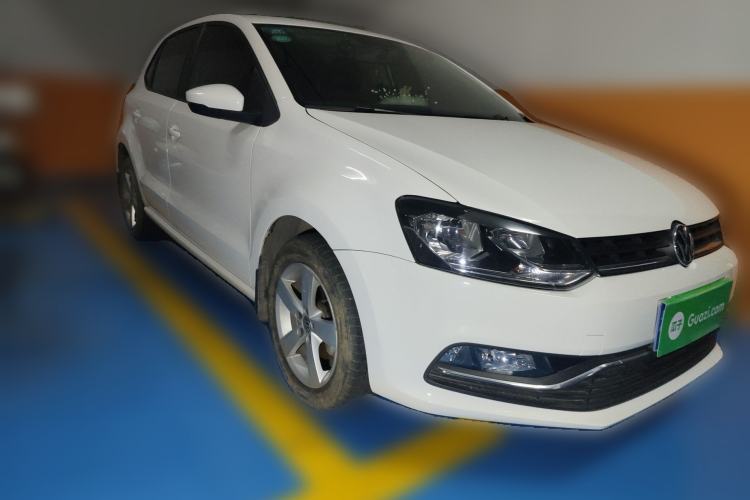 Used Volkswagen Polo 2016 1.6L Automatic Comfort Model Front Right 45 Deg