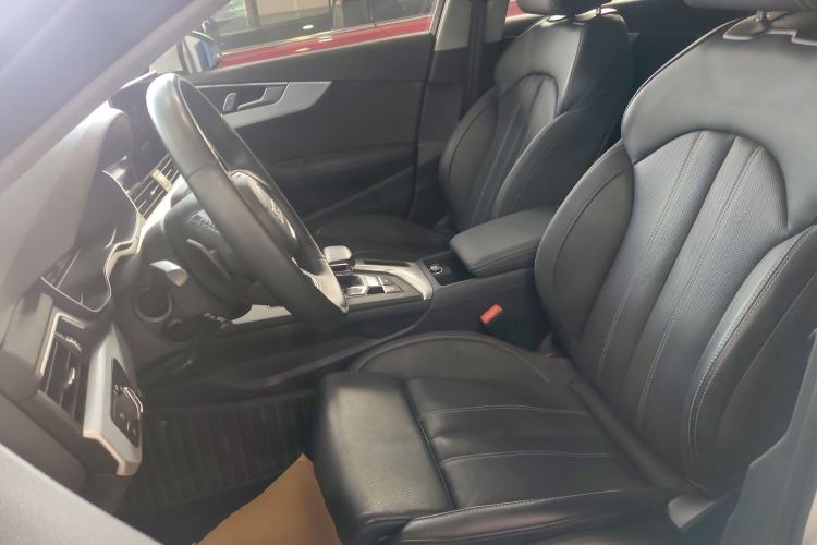 Used Audi A4L 2023 40 TFSI Fashion Dynamic Model
