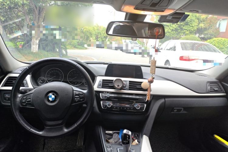 Used BMW 3 Series 2016 320i Fashion Model
