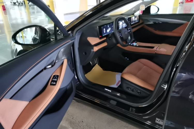 Used VOYAH PASSION 2024 PHEV Four-Wheel Drive Ultra-Long Range Flagship Model