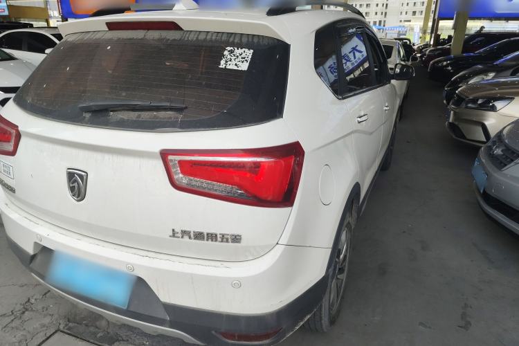 Used Baojun 560 2015 1.8L manual luxury version