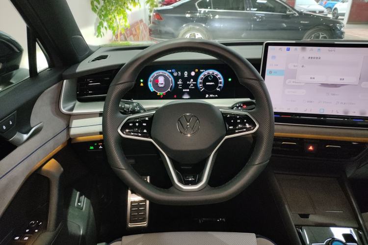 Used Volkswagen Tayron 2025 Tiguan L 380TSI 4Motion Luxury
