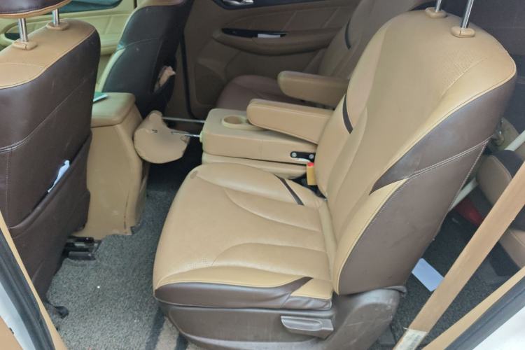 Used Baojun 730 2017 1.5T Manual Prestige Version 7 Seats
