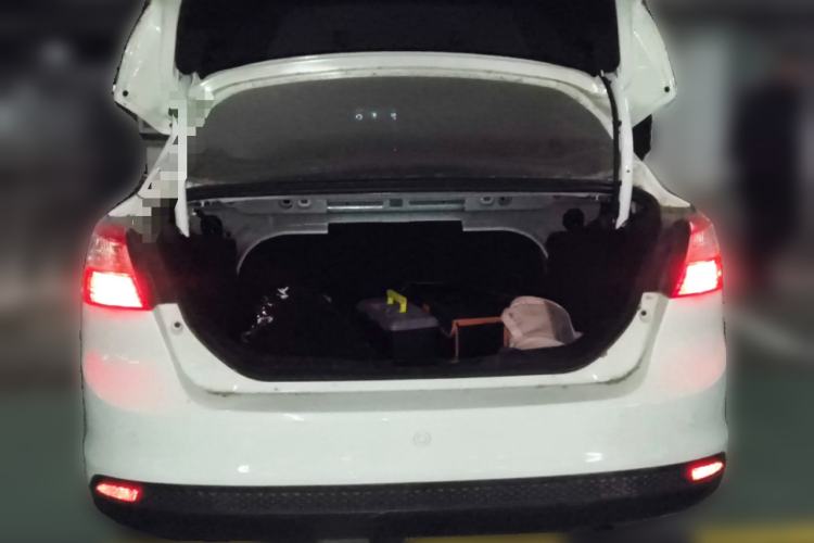 Used Ford Focus 2012 Sedan 1.6L Automatic Fashion Edition
