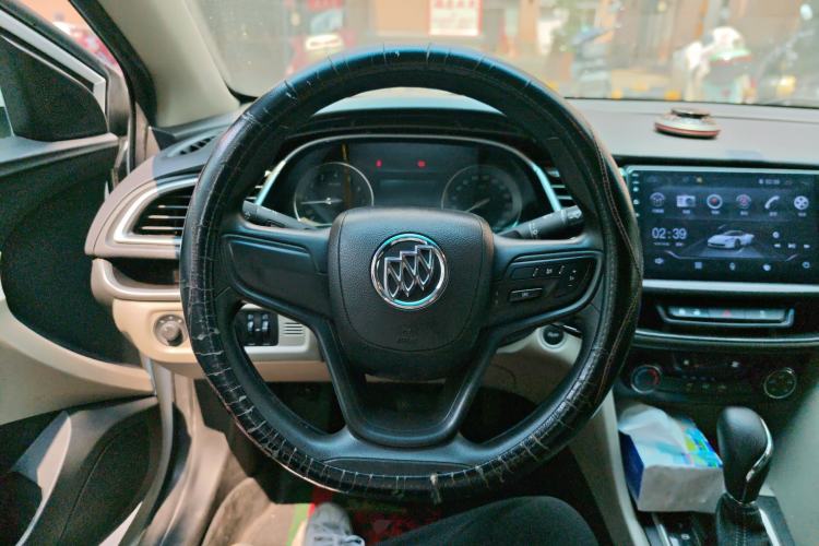 Used Buick GT 2015 15N Automatic Elite Version Steering Wheel