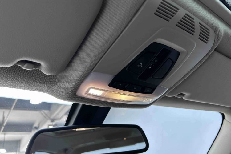 Used BMW 3 Series 2015 320Li Luxury Design Package Interior 9