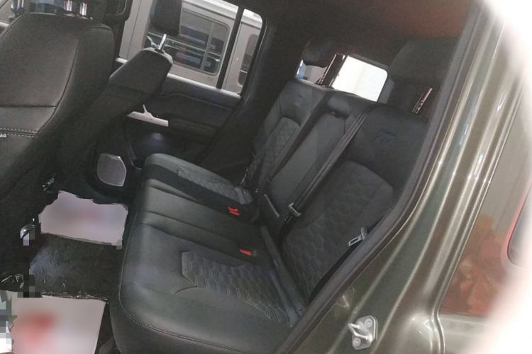 Used 212 T01 2024 2.0T Explorer