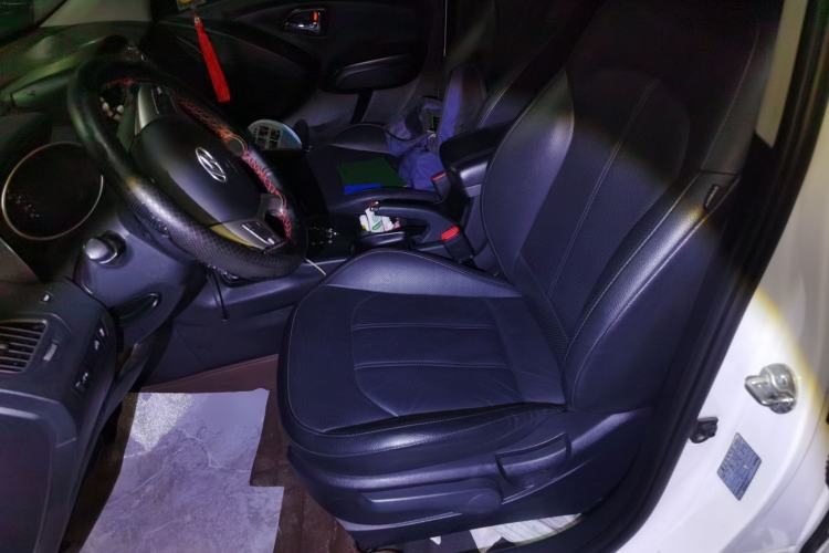 Used Hyundai ix35 2013 2.0L Automatic Two-Wheel Drive Smart GLS China IV Standard