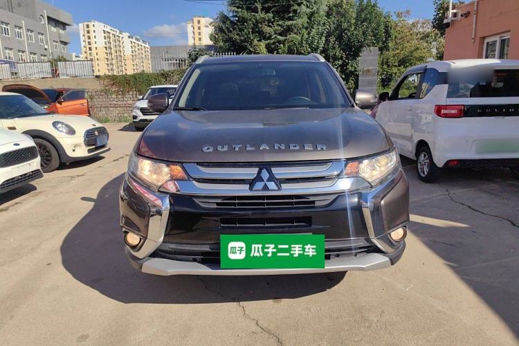 Used Mitsubishi Outlander 2017 2.0L Two-Wheel Drive Glory Edition 5 Seats