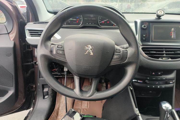 Used Peugeot 2008 2014 1.6L Automatic Excellence Edition
