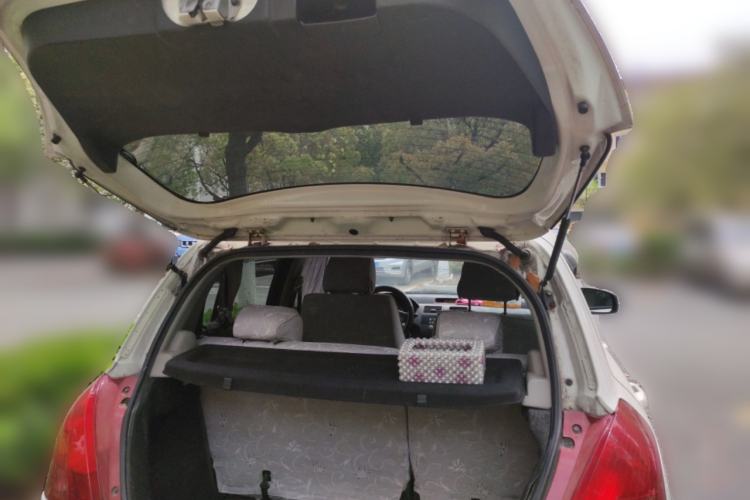 Used Suzuki Swift 2005 1.3L Manual Luxury Model
