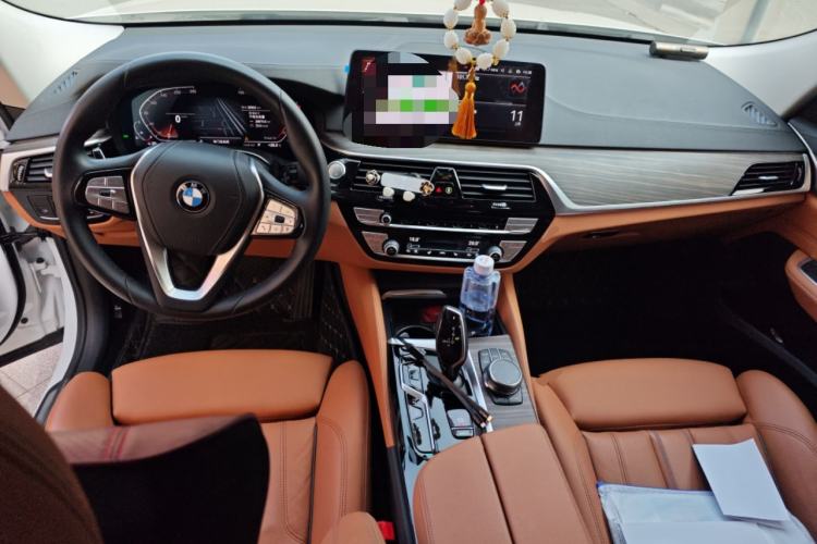 Used BMW 6 Series GT 2022 630i Luxury Design Package Center Console