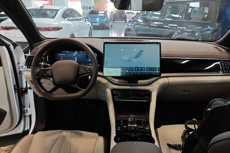 Used BYD Song PLUS New Energy 2025 EV Intelligent Driving Version 520km Premium Model Center Console