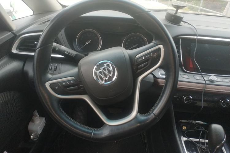 Used Buick GL6 2019 18T 6-Seater Connected Luxury Version China VI Standard