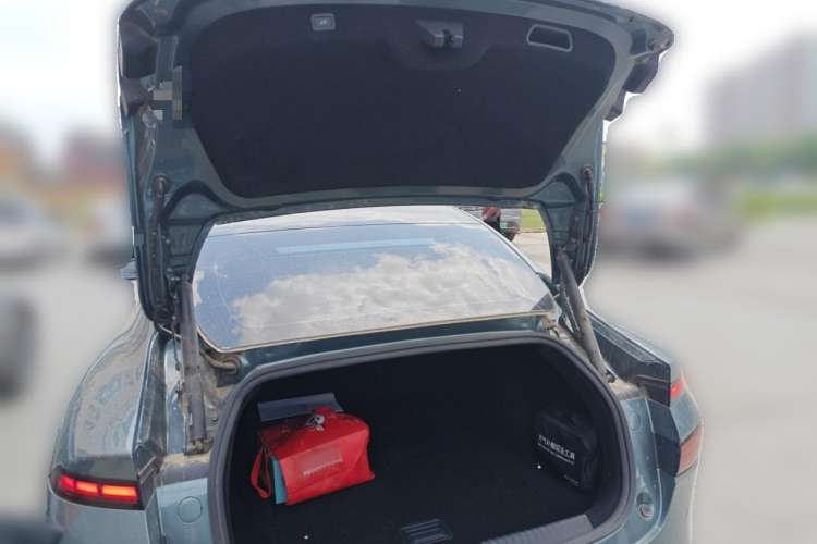 Used XPeng P7 2023 P7i 610 Max Performance Edition Trunk