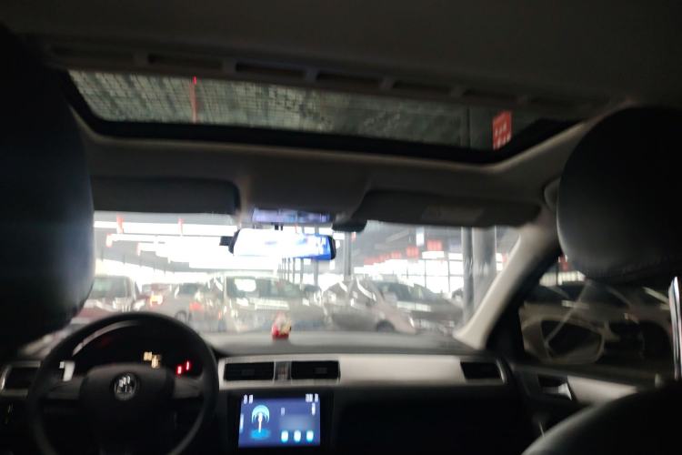 Used Skoda Rapid Spaceback 2016 1.6L Manual Trend Edition Headliner