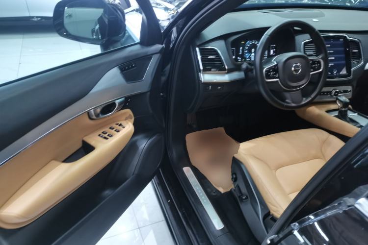 Used Volvo XC90 2017 T5 Zhiyi Edition 7-Seater
