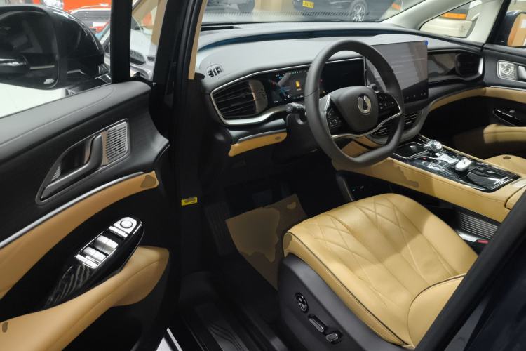 Used Denza D9 2024 DM-i 980 Four-Wheel Drive Prestige Model