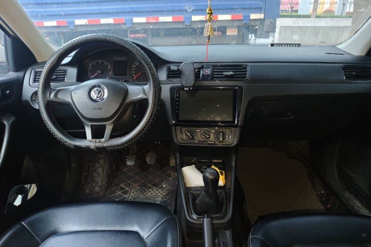 Used Volkswagen Santana 2018 1.5L Manual Fashion Edition Center Console