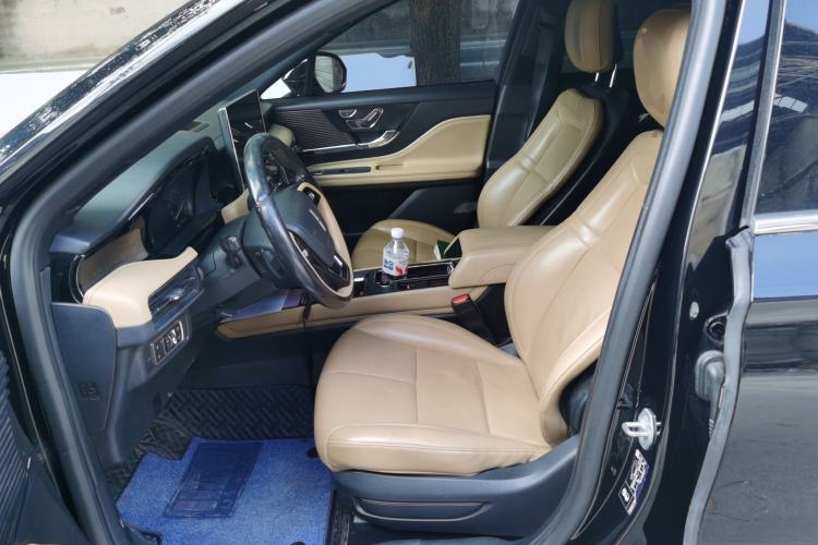 Used Lincoln Corsair 2020 2.0T Four-Wheel Drive Luxury Edition Left Front Seat