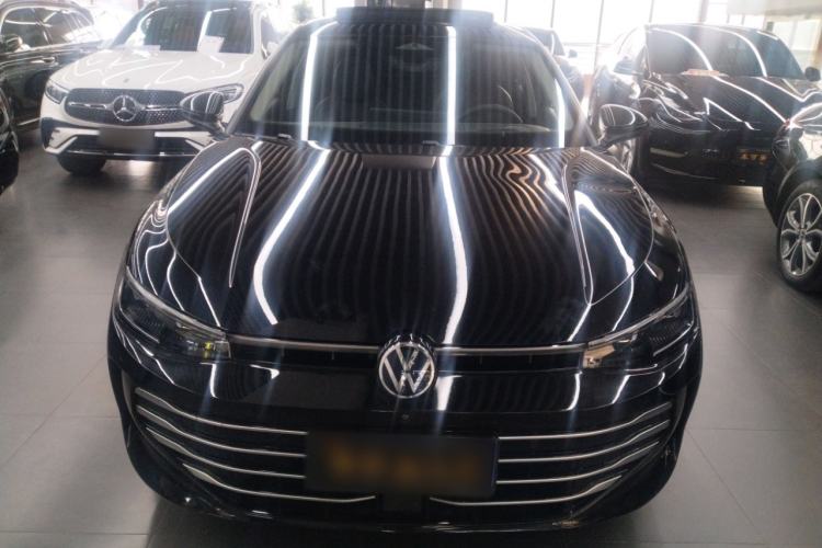 Used Volkswagen Passat 2025 Pro 380TSI Dragon Edition Front