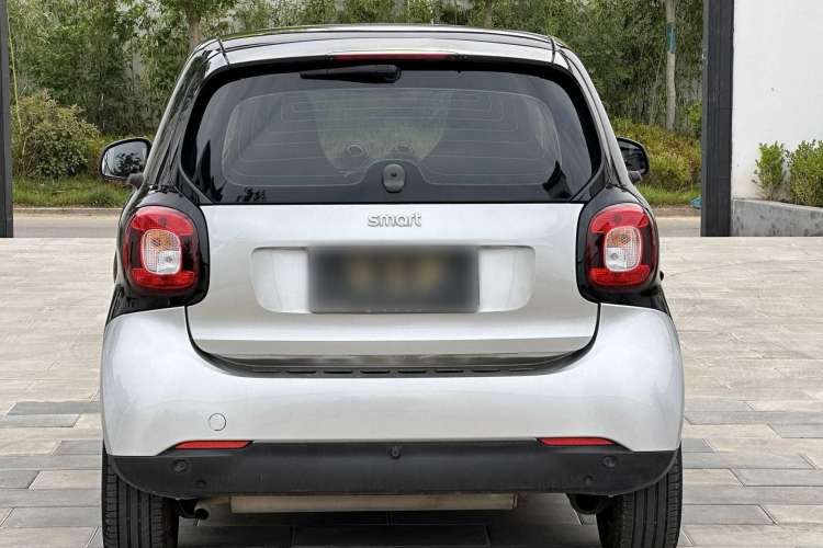 Used smart fortwo 2015 1.0L 52 kW Hardtop Passion Edition